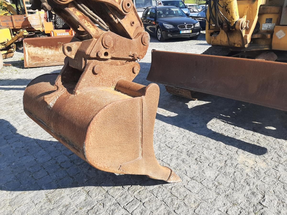 Mini Giratória Komatsu PC78 — image 7