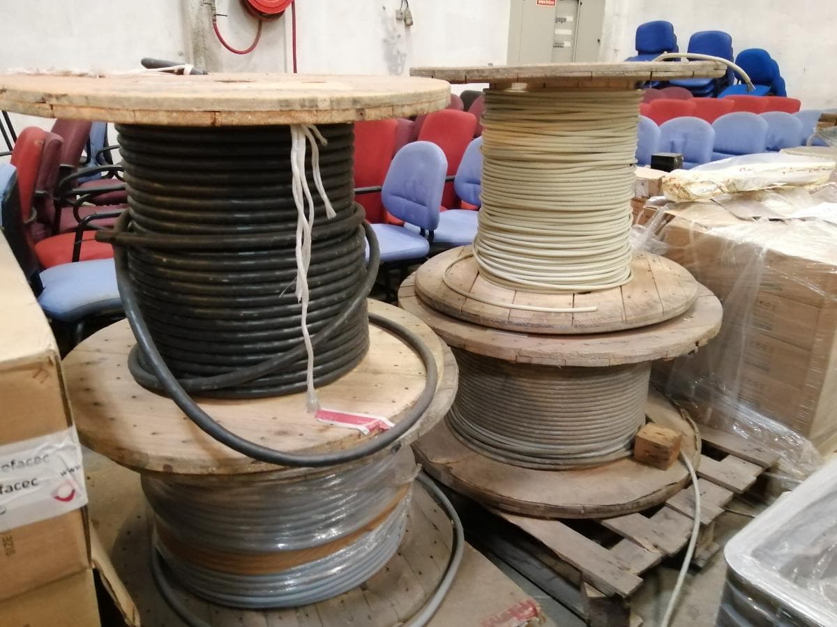 Equipamentos Elétricos, Eletrónicos e de Telecomunicações — image 33