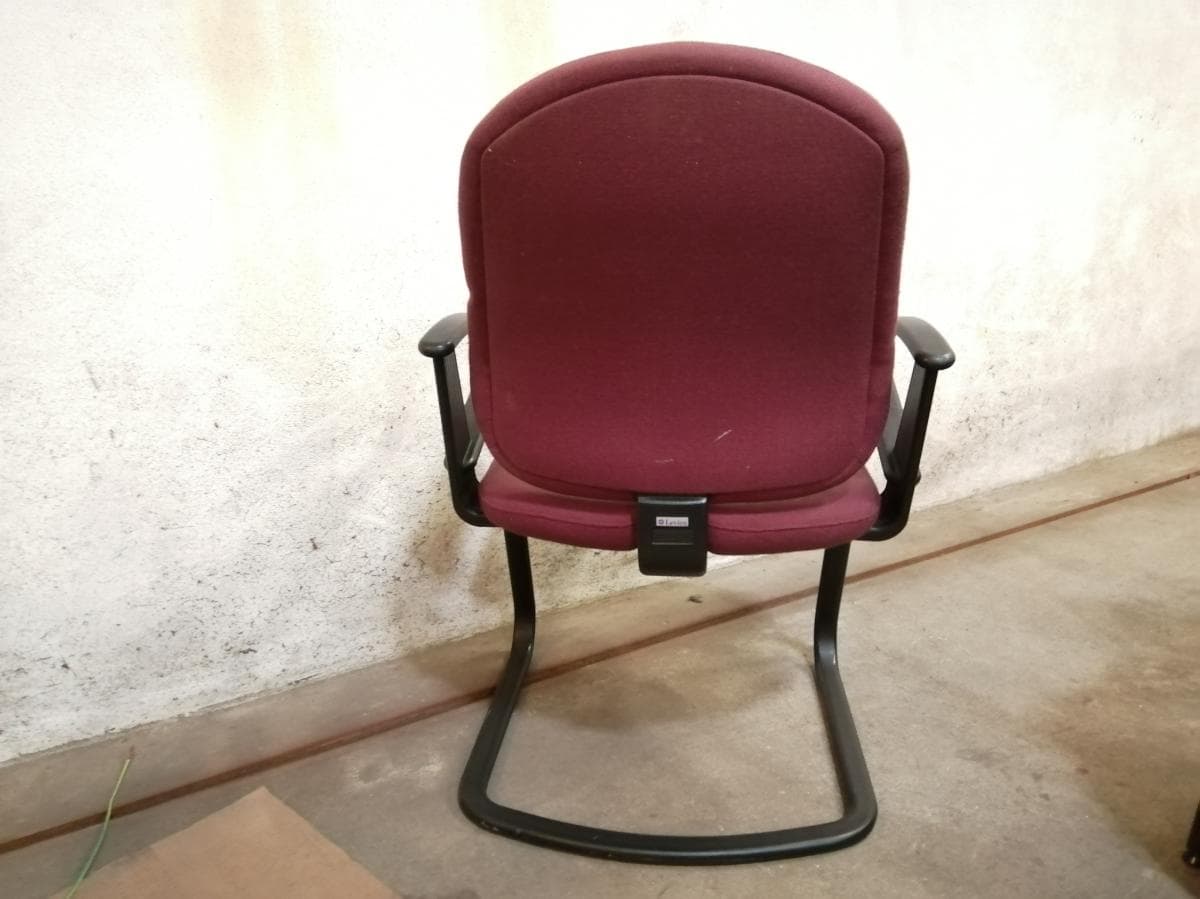 Cadeiras · Mobiliário de escritório — image 10