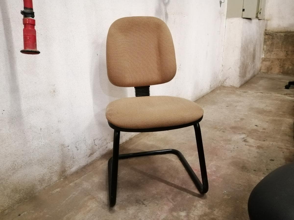 Cadeiras · Mobiliário de escritório — image 20