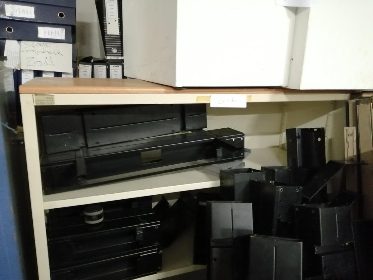 Cadeiras · Mobiliário de escritório — image 8