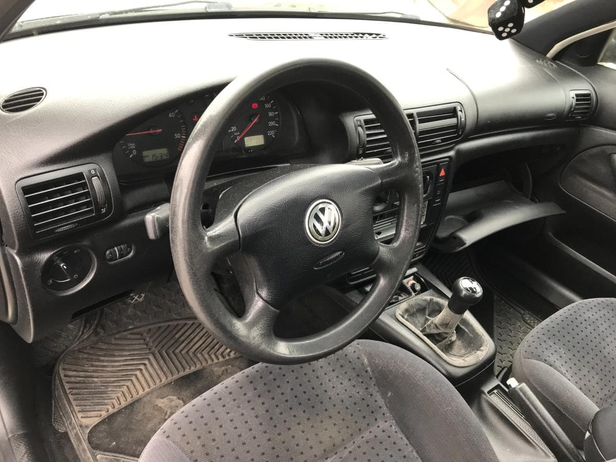 Volkswagen Passat 1.9 TDI · Ano 1999 — imagen 17