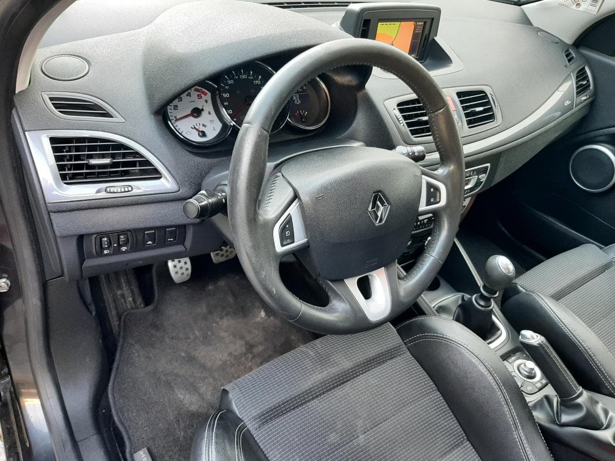 Renault Mégane 1.5 DCI · Ano 2010 — imagem 17