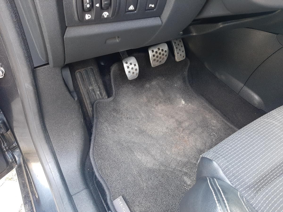 Renault Mégane 1.5 DCI · Ano 2010 — imagem 19