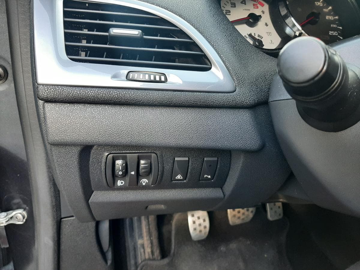 Renault Mégane 1.5 DCI · Ano 2010 — imagem 20