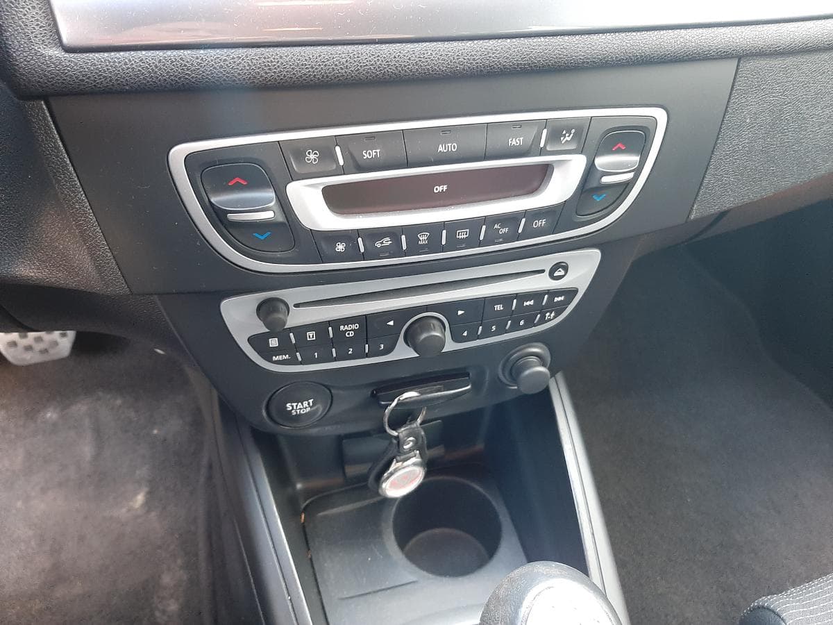 Renault Mégane 1.5 DCI · Ano 2010 — imagem 23