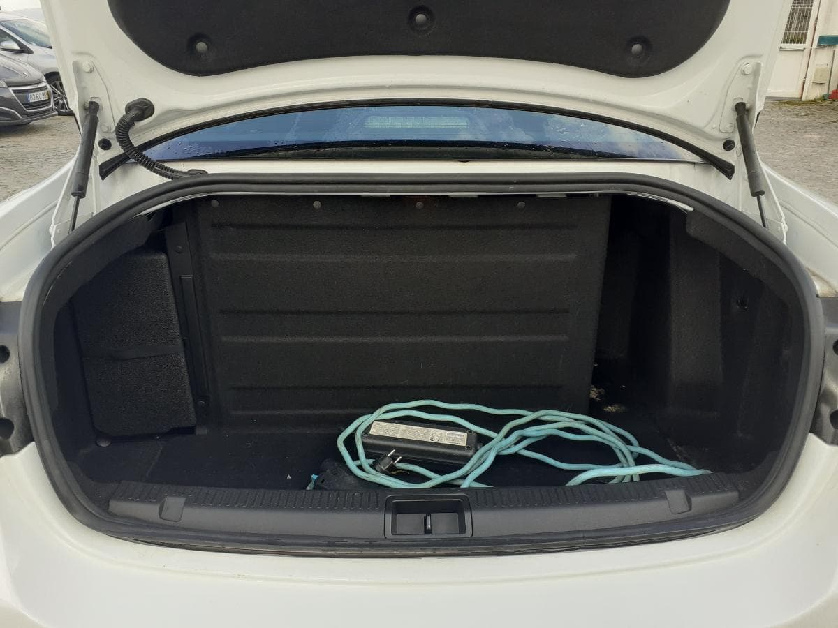 Renault Fluence Z.E. · Elétrico · Ano 2011 — imagen 8