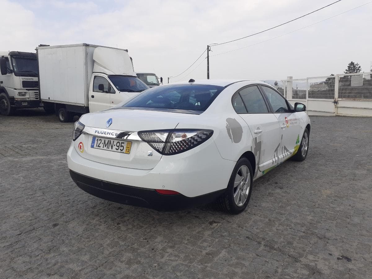 Renault Fluence Z.E. · Elétrico · Ano 2011 — imagen 4