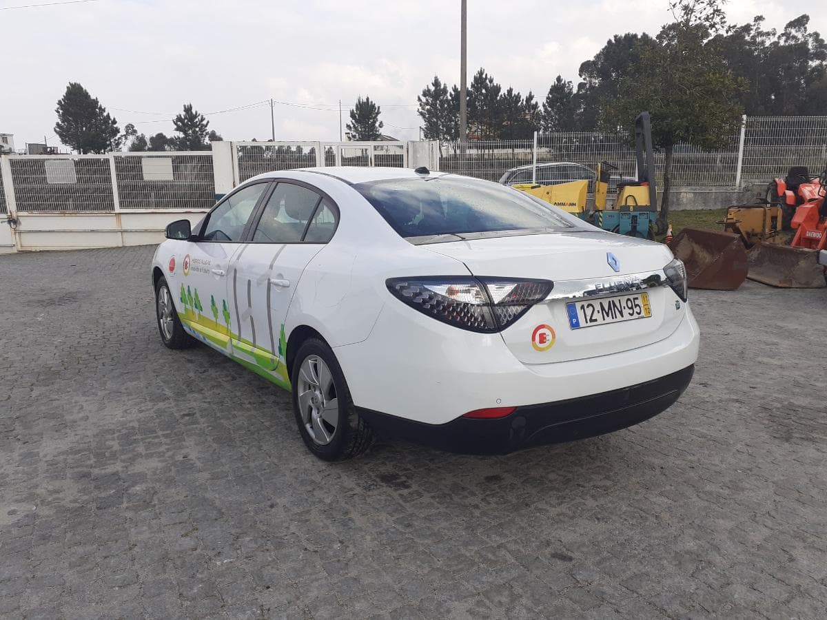 Renault Fluence Z.E. · Elétrico · Ano 2011 — imagen 6