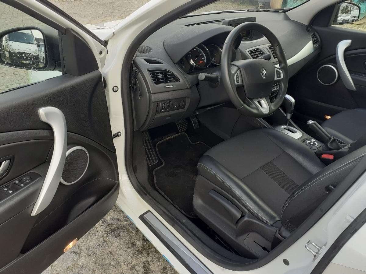 Renault Fluence Z.E. · Elétrico · Ano 2011 — imagen 13