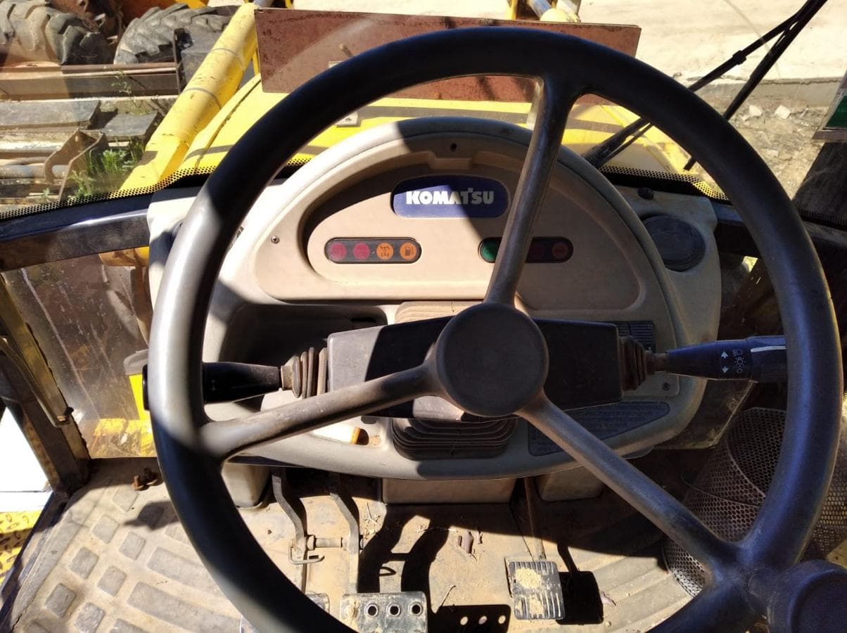 Retroescavadora Komatsu WB 93R — imagen 16