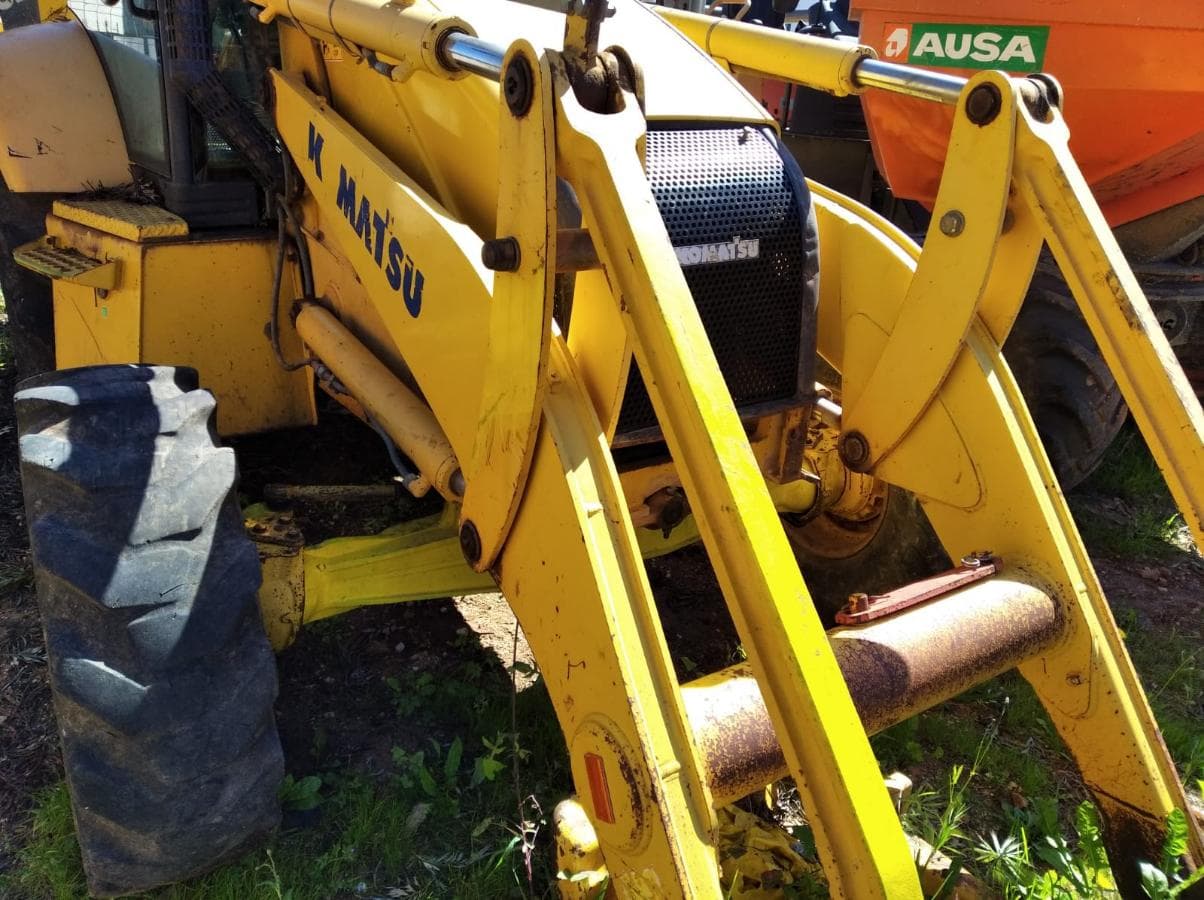 Retroescavadora Komatsu WB 93R — imagen 5