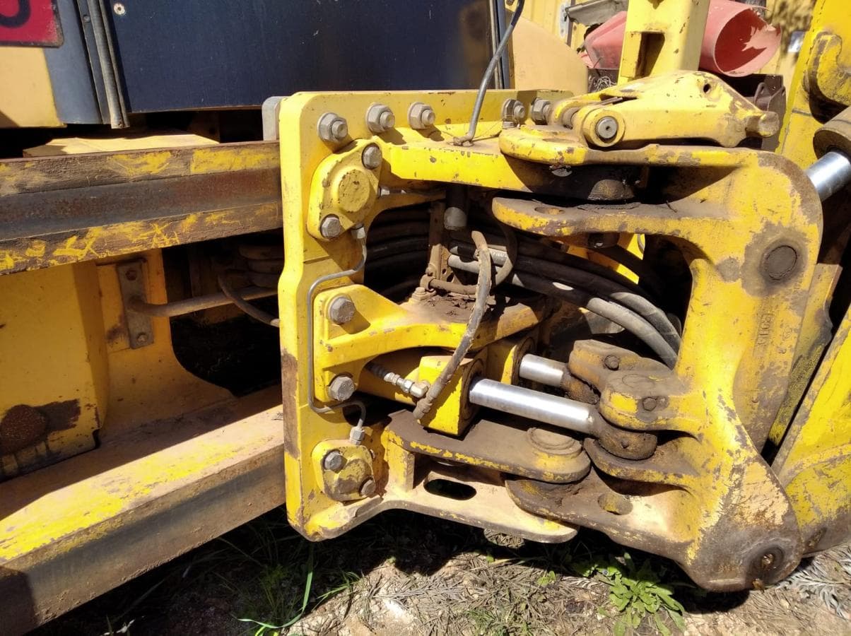 Retroescavadora Komatsu WB 93R — imagen 7