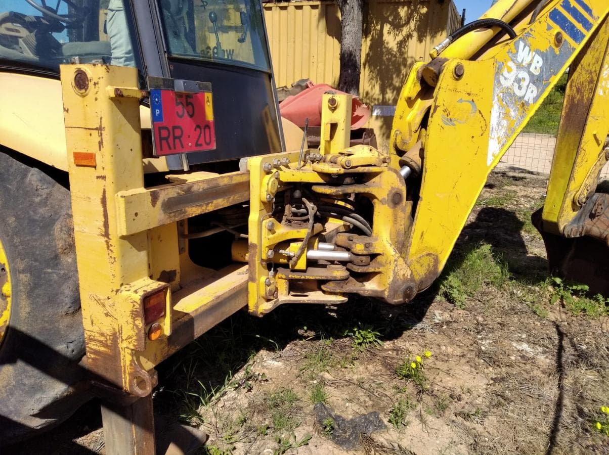 Retroescavadora Komatsu WB 93R — imagen 10