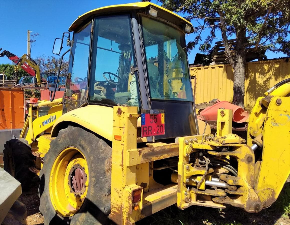 Retroescavadora Komatsu WB 93R — imagen 11