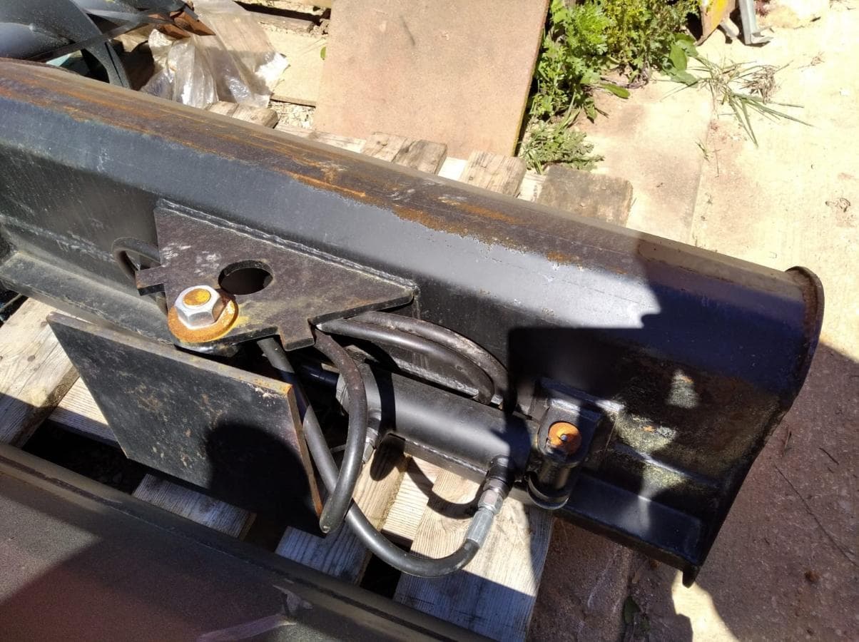 Balde de limpeza Mini escavadora de 2.5 a 3.5 Ton. — imagen 1