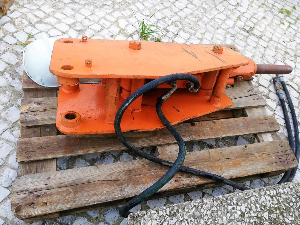 Martelo demolição usado NPK — imagem 1