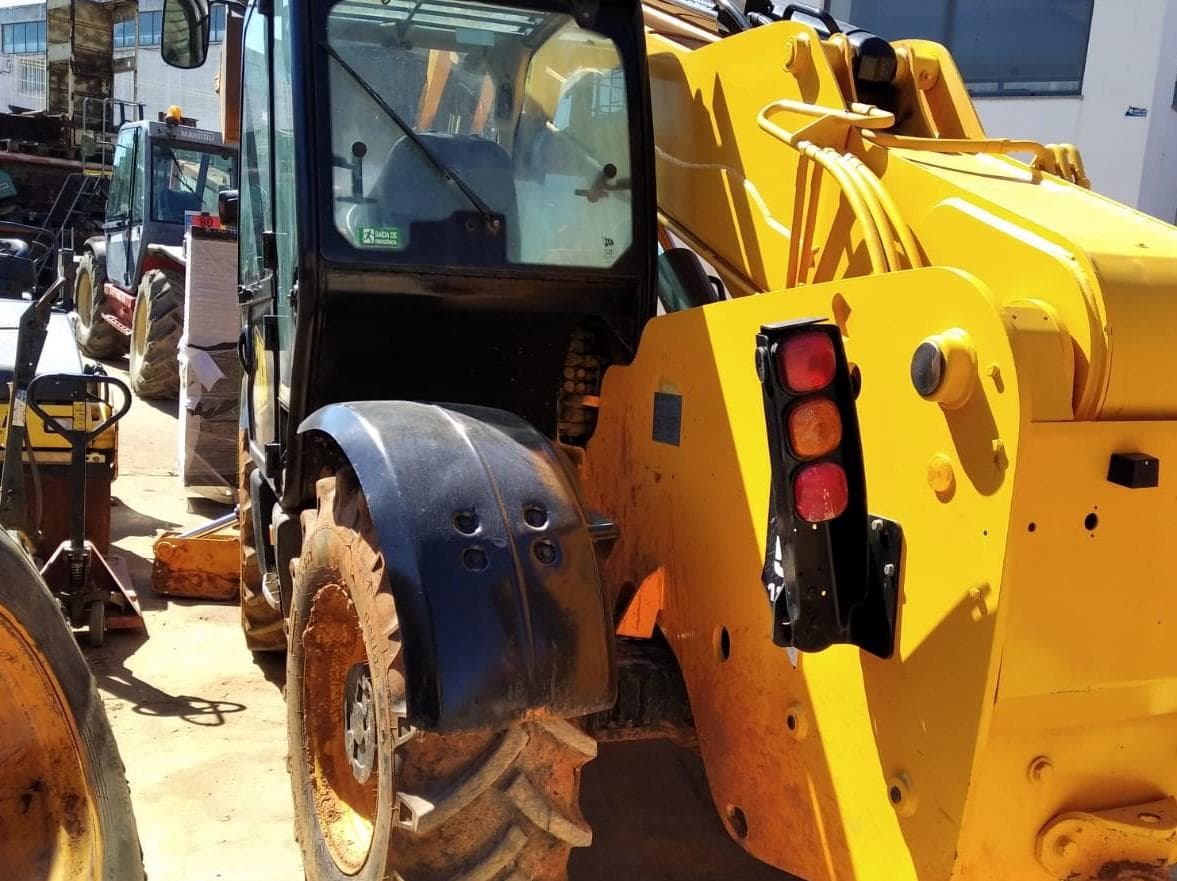 Máquina telescópica 12.5 m JCB — imagem 2