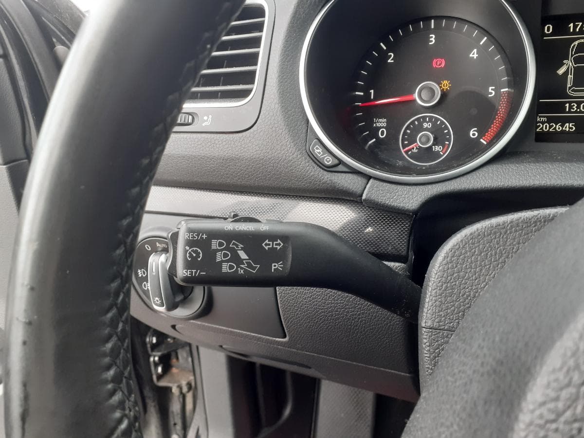 Volkswagen Golf 1.6 TDI · Ano 2013 — imagem 19