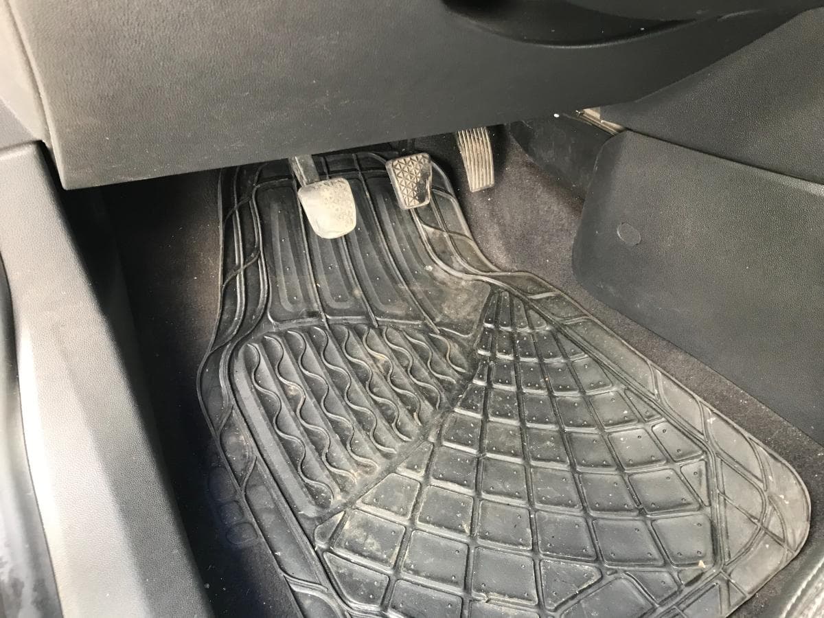 OPEL ASTRA 1.3 CDTI  · Ano 2006 — imagem 22