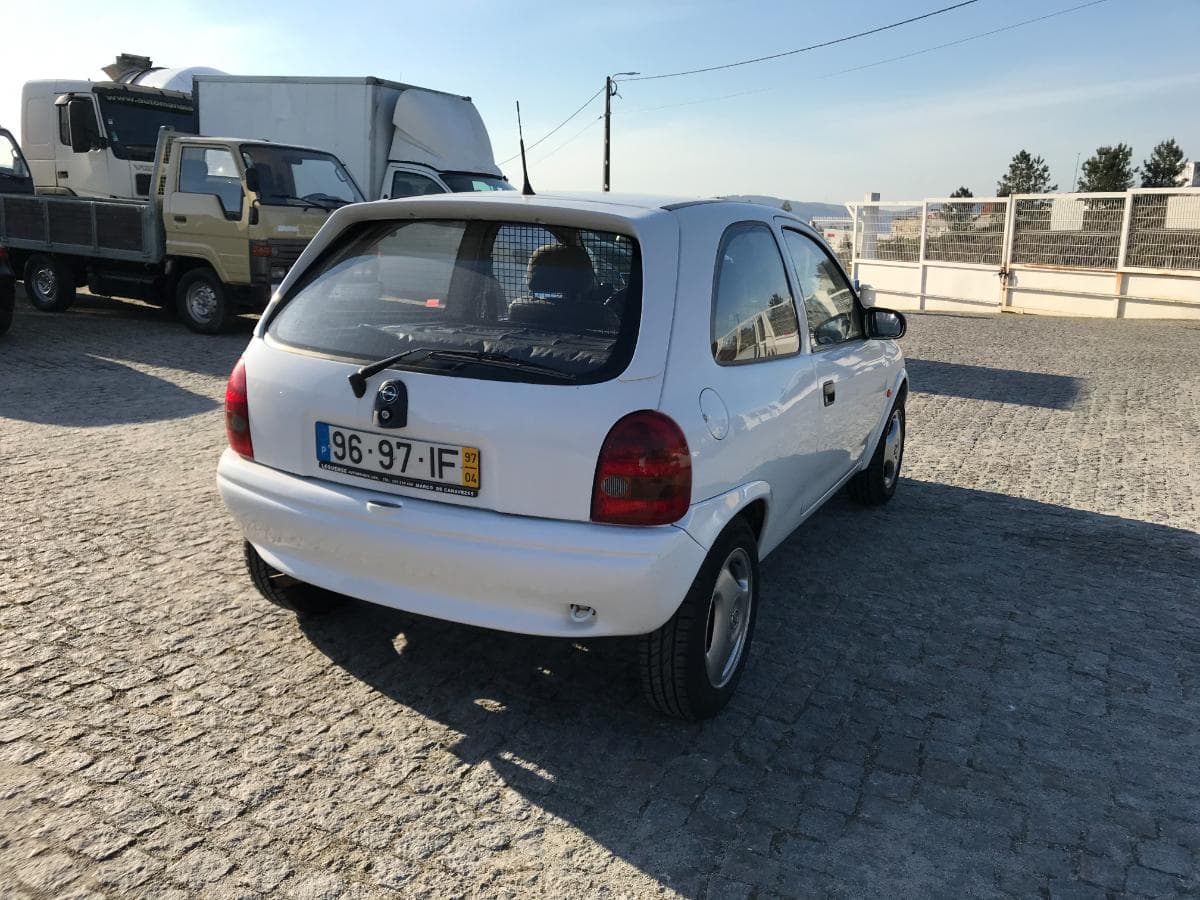 Opel Corsa 1.7D · Ano 1997 — imagem 4