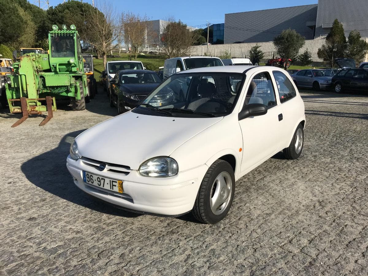 Opel Corsa 1.7D · Ano 1997 — imagem 3