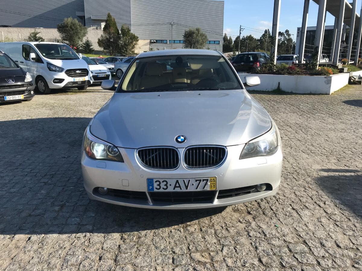 BMW 535D Touring · Ano 2005 — imagem 2