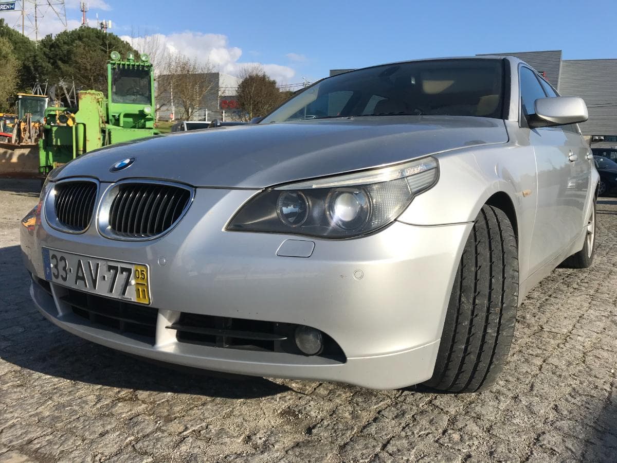 BMW 535D Touring · Ano 2005 — imagem 12