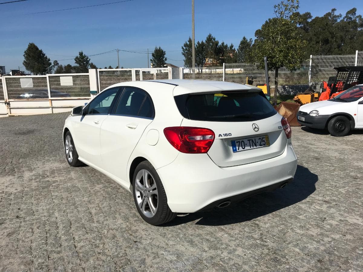 Mercedes-Benz A160D · Ano 2013 70-TN-25 — imagem 4
