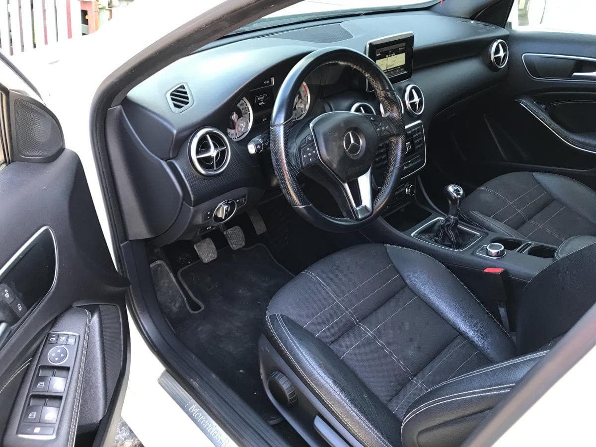 Mercedes-Benz A160D · Ano 2013 70-TN-25 — imagem 13
