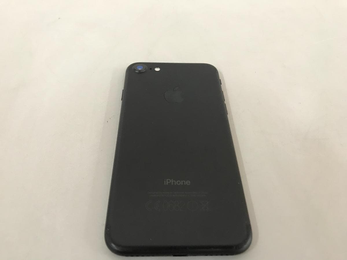 Iphone 7 — image 2
