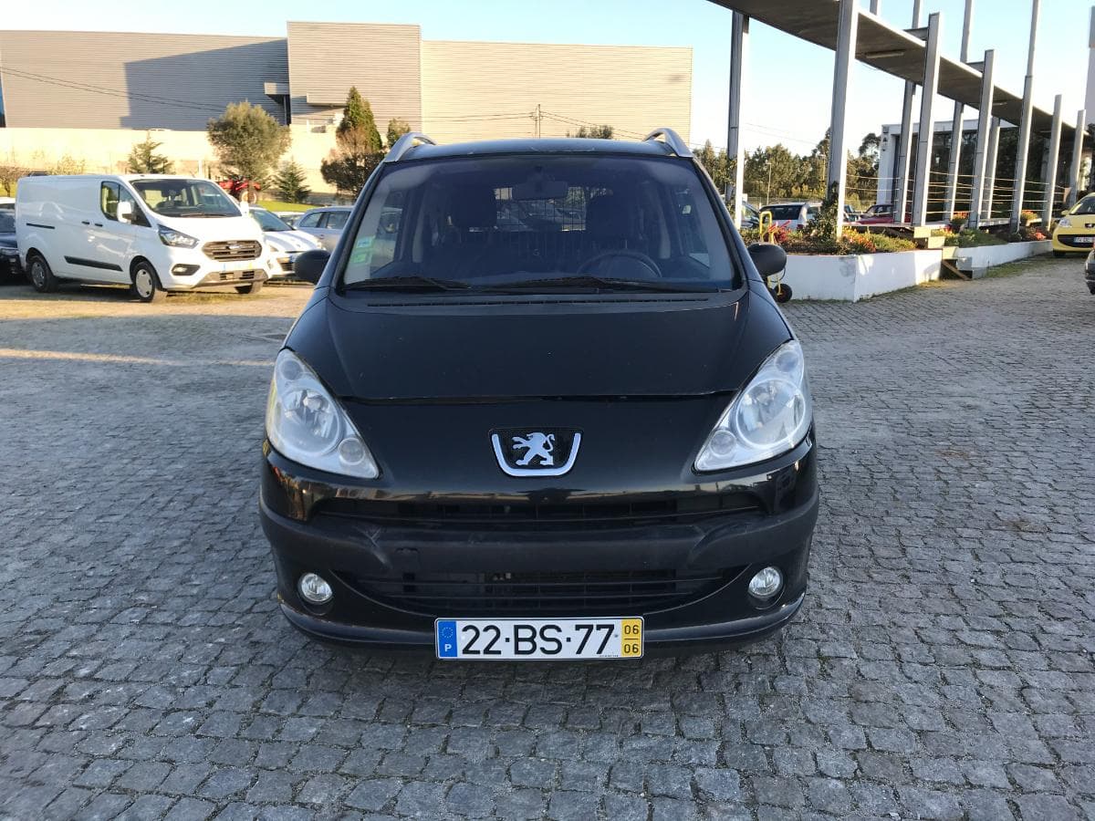 Peugeot 1007 1.4 HDI · Ano 2006 — imagen 2