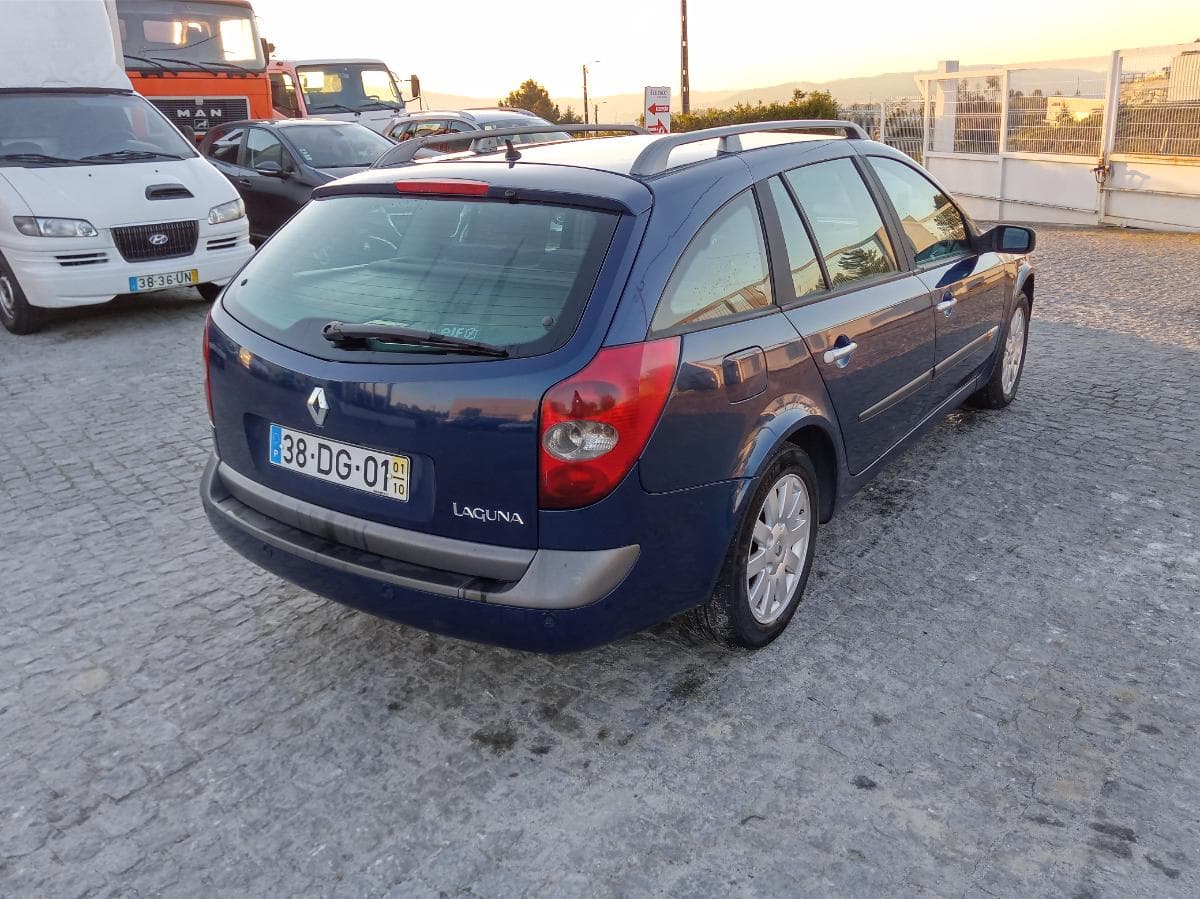 Renault Laguna 1.9DCI · Ano 2001 — imagen 7