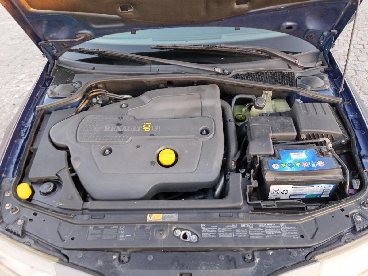 Renault Laguna 1.9DCI · Ano 2001 — imagen 11