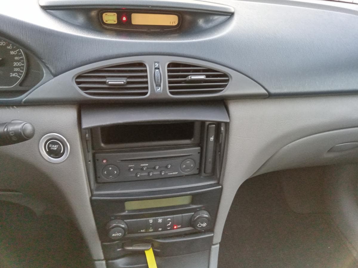 Renault Laguna 1.9DCI · Ano 2001 — imagen 21