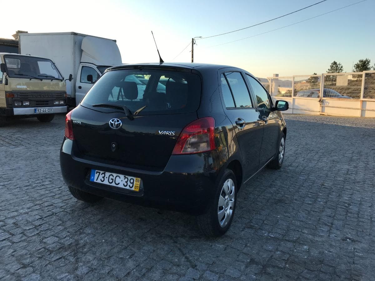 Toyota Yaris 1.0 · Ano 2008 — image 4
