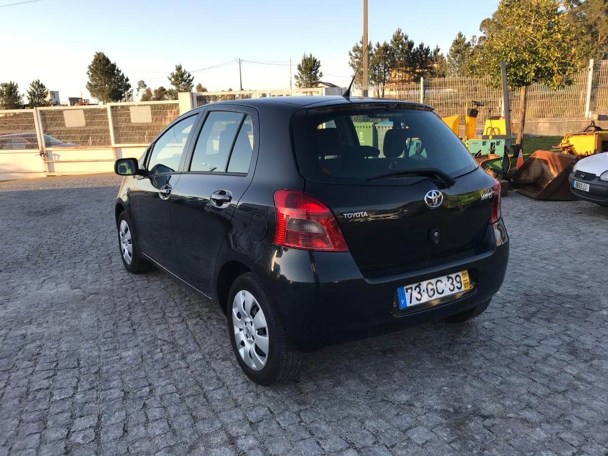 Toyota Yaris 1.0 · Ano 2008 — image 5