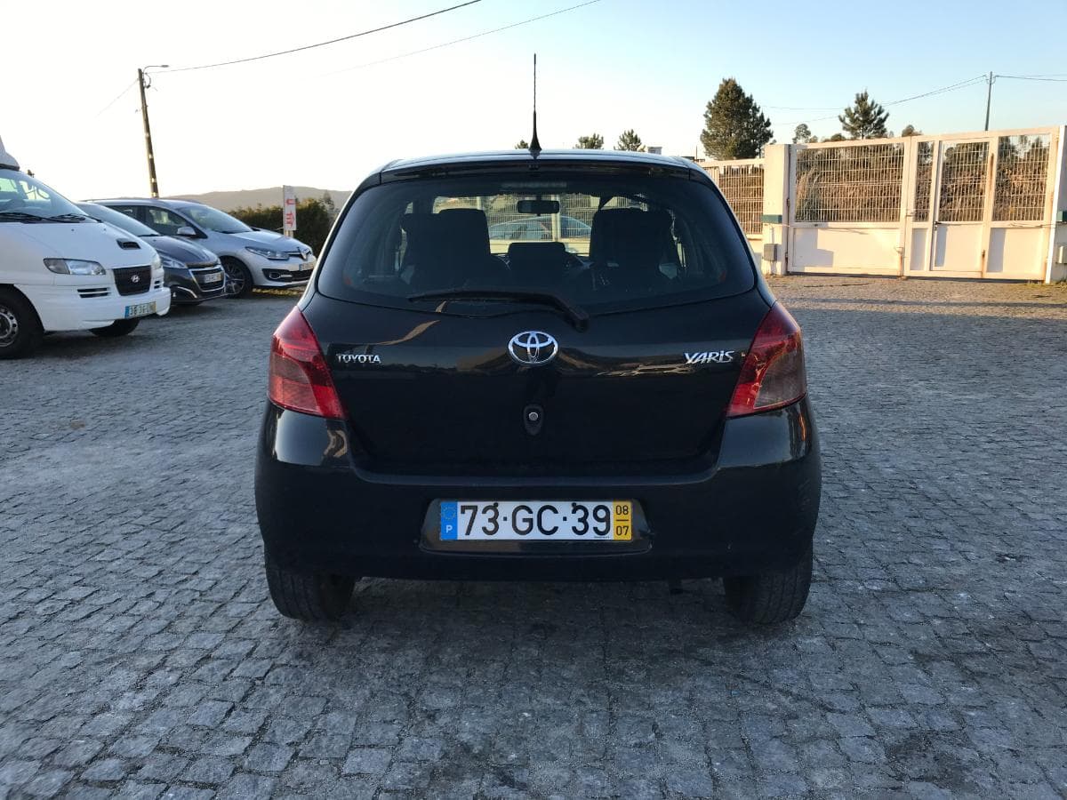 Toyota Yaris 1.0 · Ano 2008 — image 6