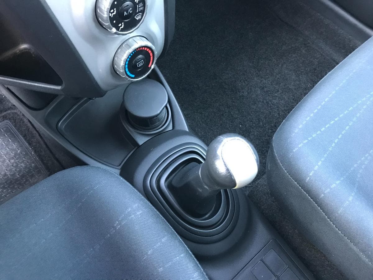 Toyota Yaris 1.0 · Ano 2008 — image 23