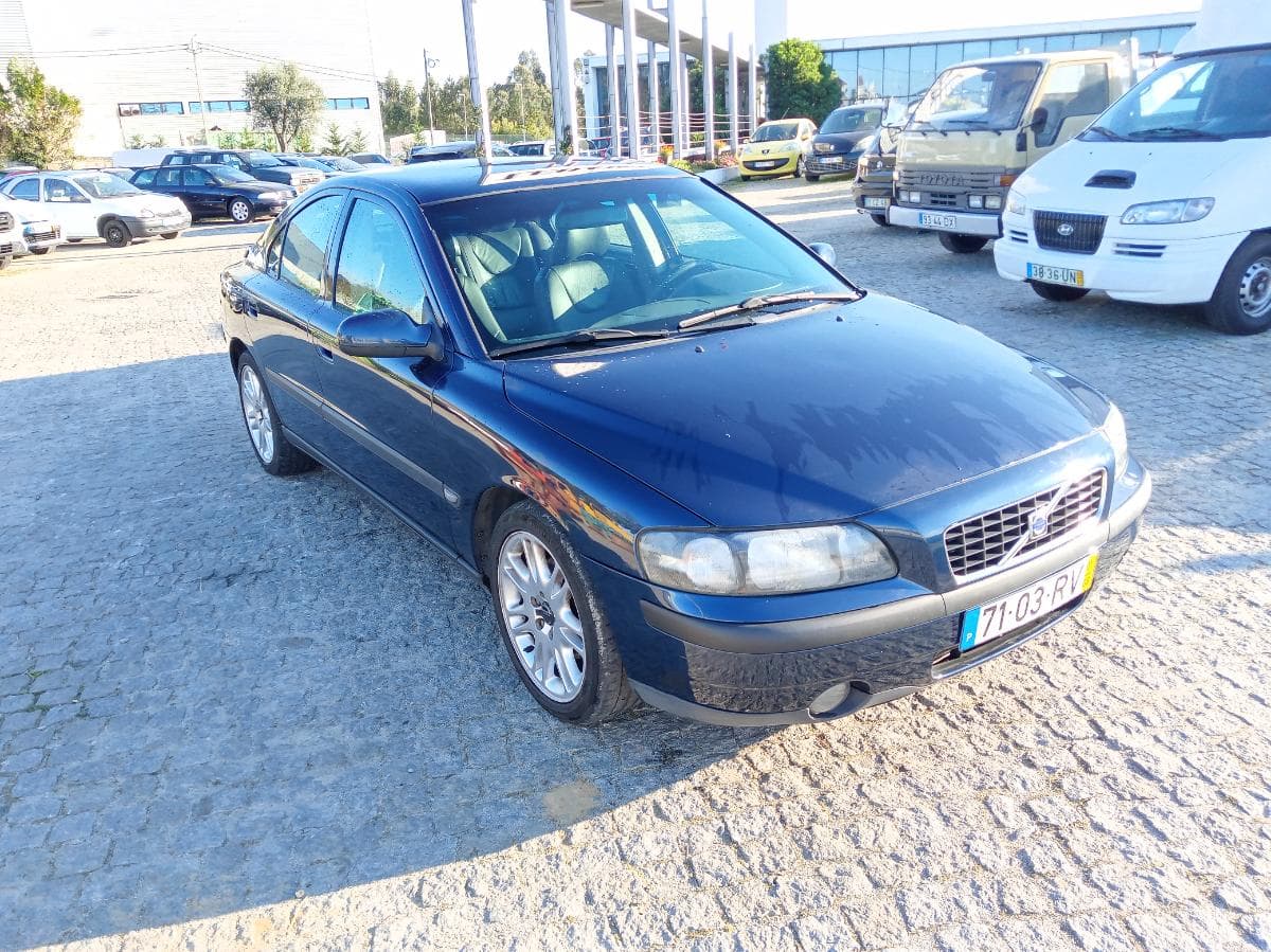 Volvo S60 · Ano 2001 — imagem 2