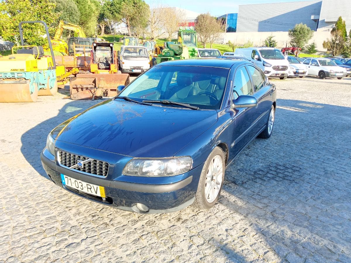 Volvo S60 · Ano 2001 — imagem 4
