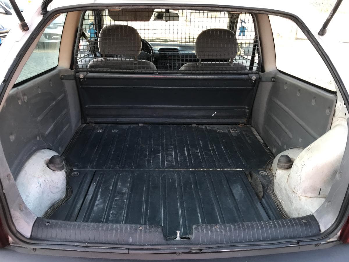 Opel Corsa 1.7 D · Ano 1998 — imagen 9