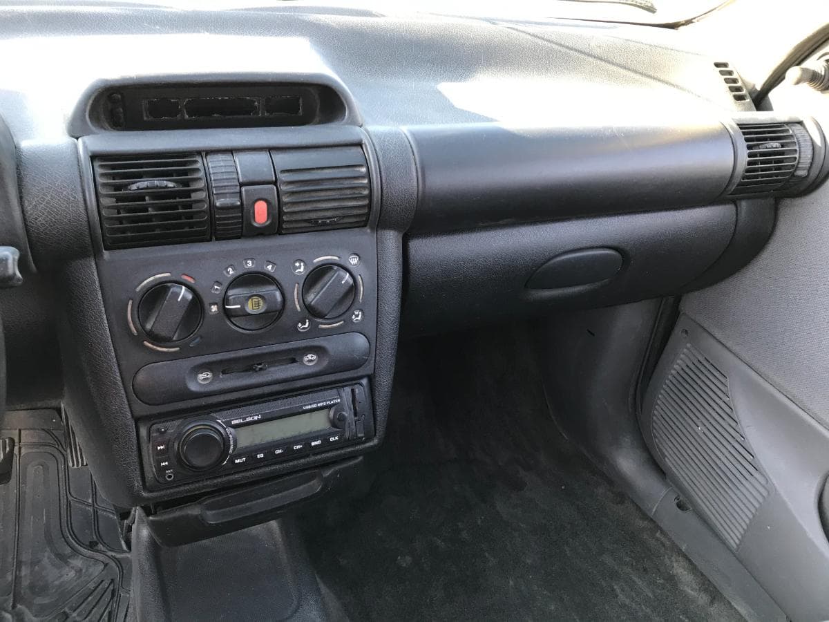 Opel Corsa 1.7 D · Ano 1998 — imagen 18