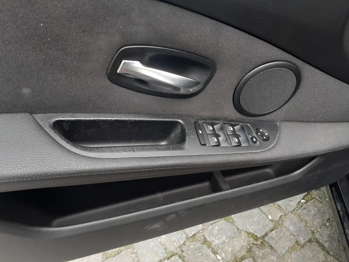 BMW 520D Touring · Ano 2008 — imagem 16