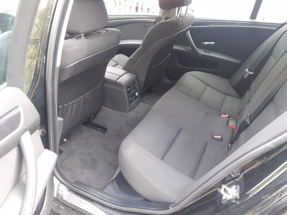 BMW 520D Touring · Ano 2008 — imagem 13