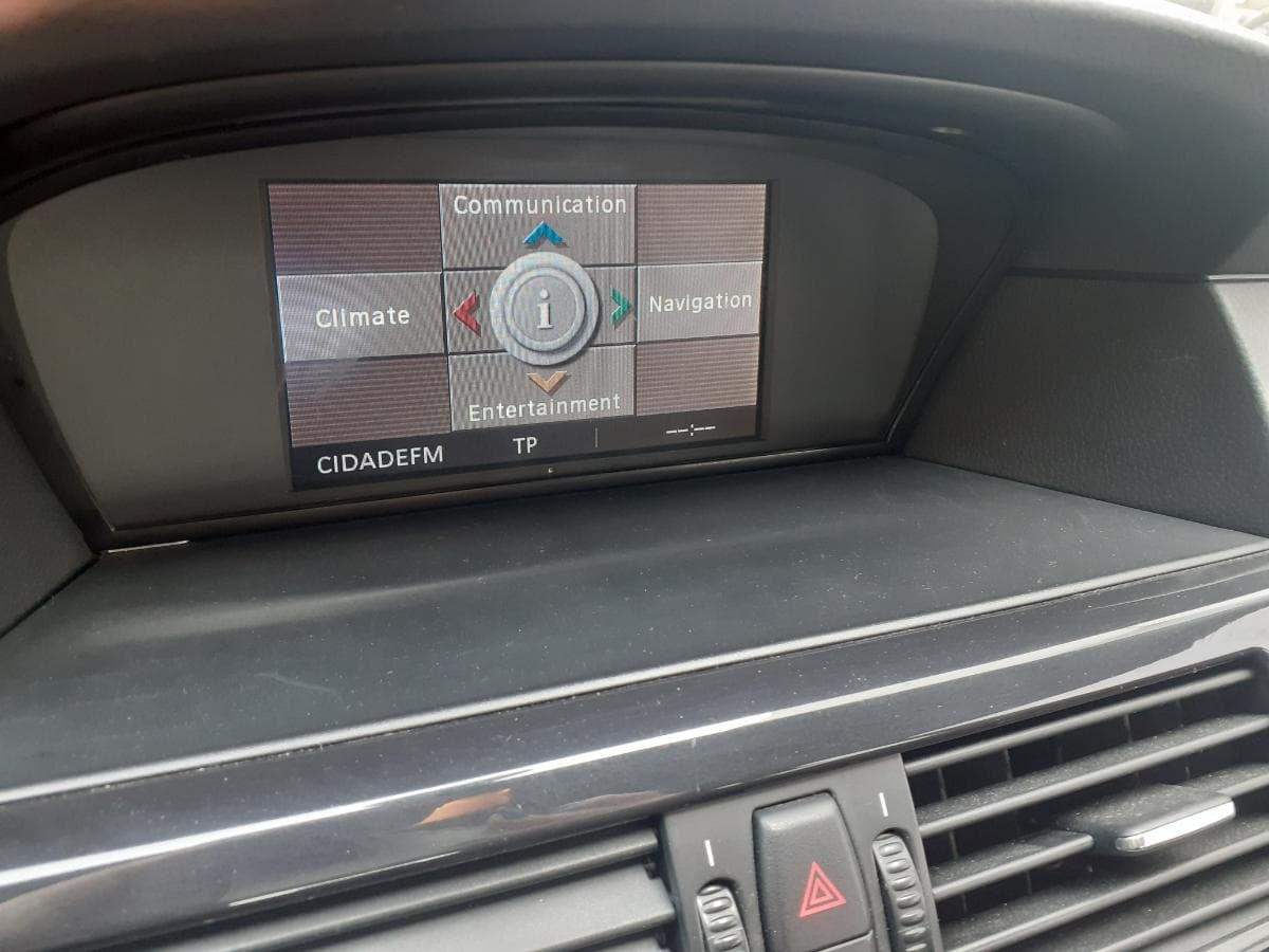 BMW 520D Touring · Ano 2008 — imagem 18