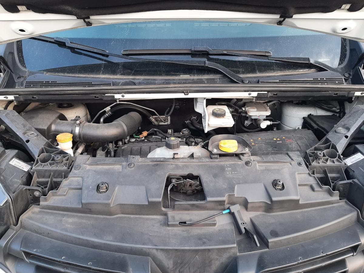 Renault Trafic 1.6 DCI · Ano 2018 — image 9