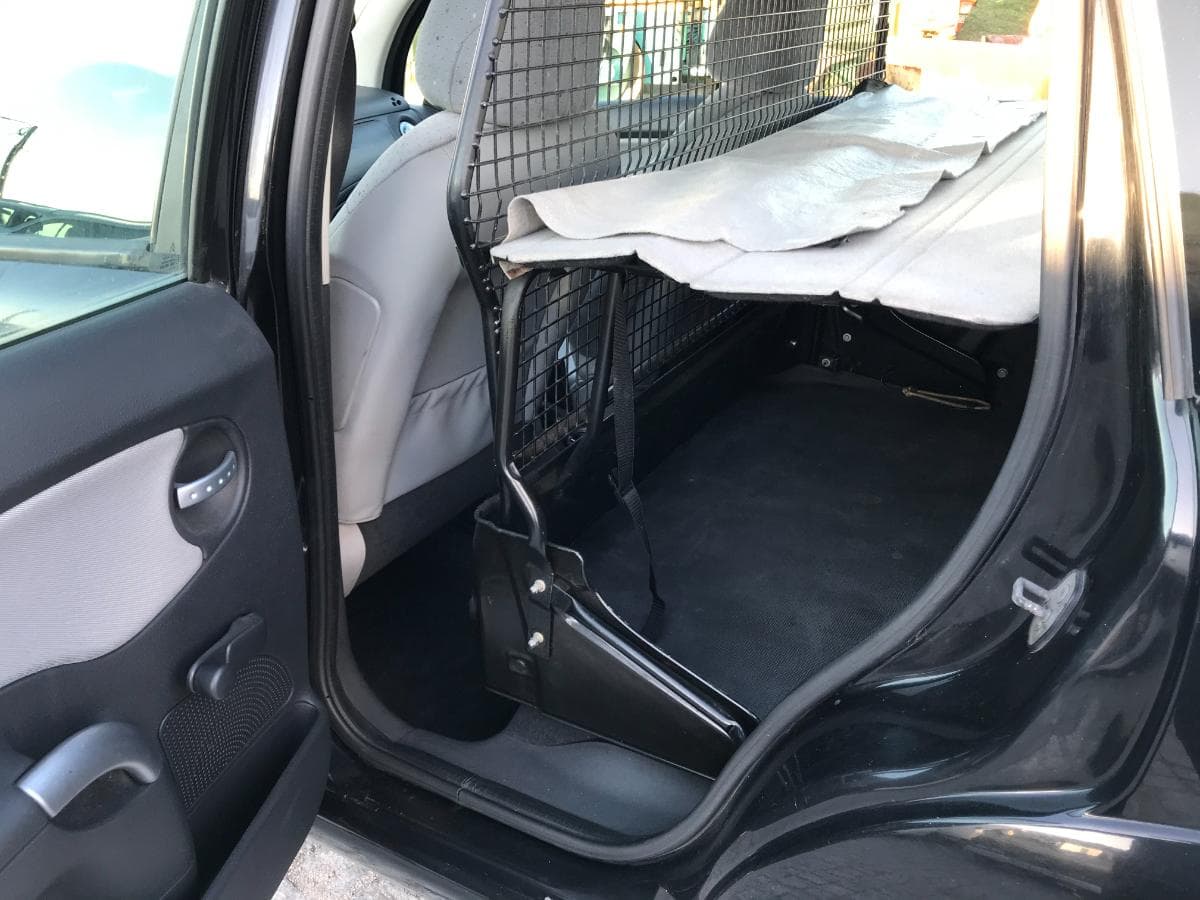 Citroën C3 1.4 HDI · Ano 2003 — image 13