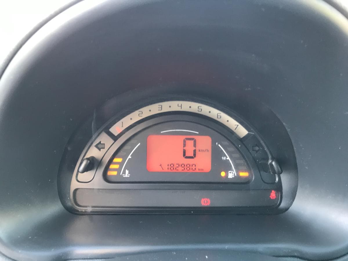 Citroën C3 1.4 HDI · Ano 2003 — image 18