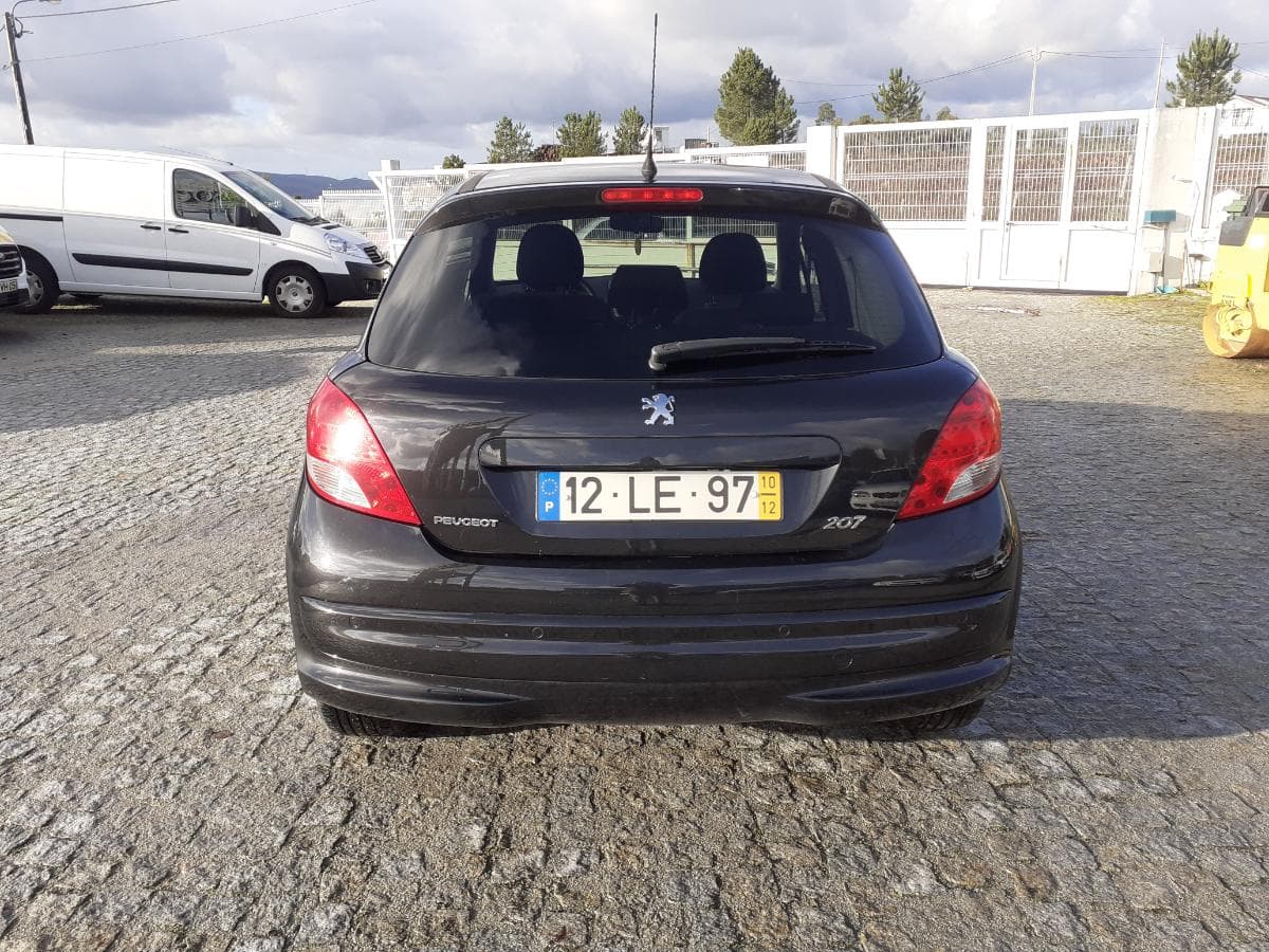 Peugeot 207 1.4 HDI · Ano 2010 — imagen 5